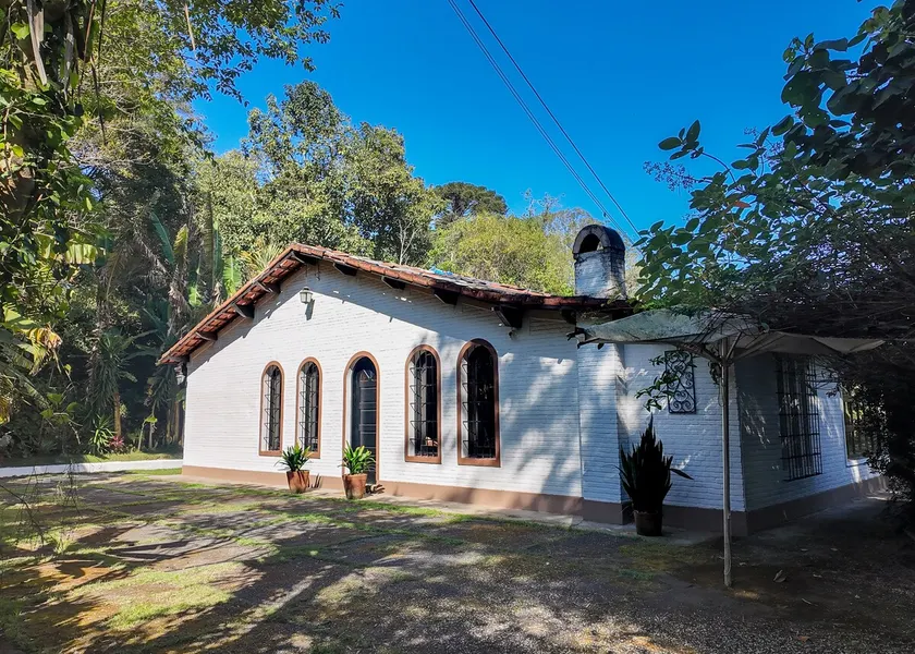 Casa de Campo and Home Office - Itapecerica da Serra - Image 1