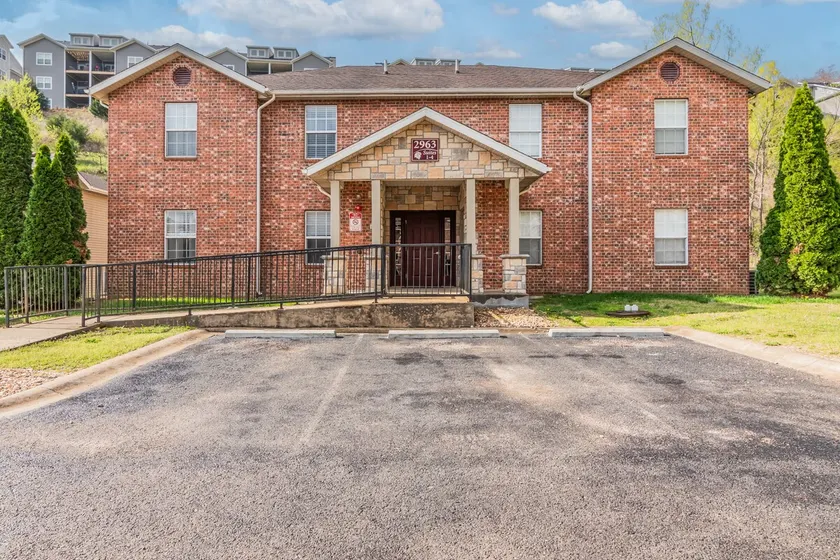 5 Mi to Silver Dollar City: Condo w/ Pool Access - Image 1