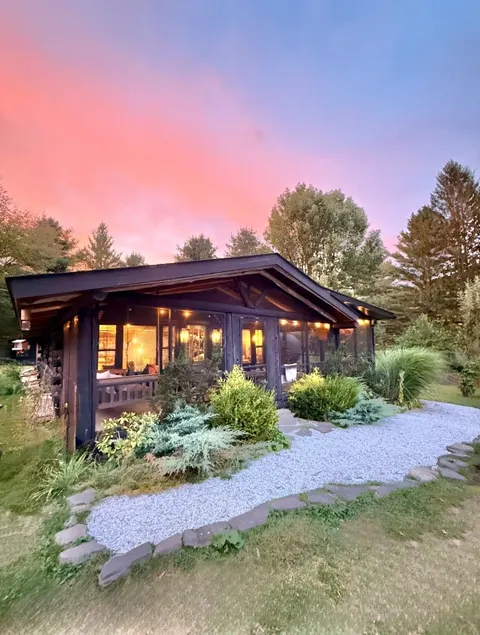 The Highview, A Log Cabin in The Catskills - Image 1