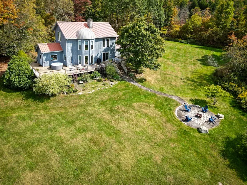 The Silo, Unique and Stylish home with Hot Tub - Image 1