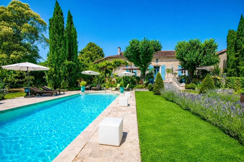 Charmantes Landhaus Privater Pool, Spa, Fitnessraum, großer Garten. - Image 1