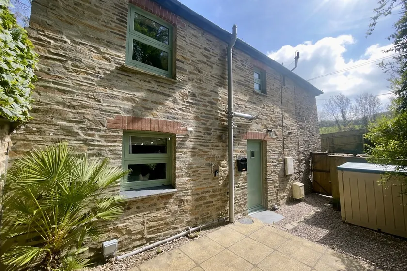 Cornish cottage in beautiful village near Padstow - Image 1