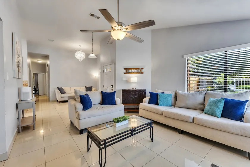 Cozy HTX Home | Gated Parking & Outdoor Living - Image 1