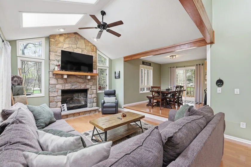 Woodbury Lodge - Cozy House Close to Jack Frost! - Image 1