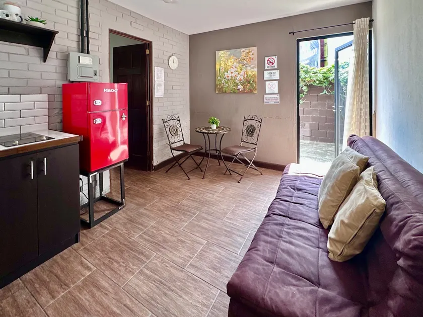Compact Loft Zona 15 | Quick Stay cerca a Cayalá - Image 1