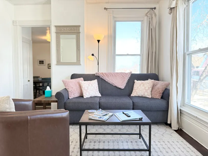 Clean, Cozy, Historic, Stylish, Convenient - Image 1