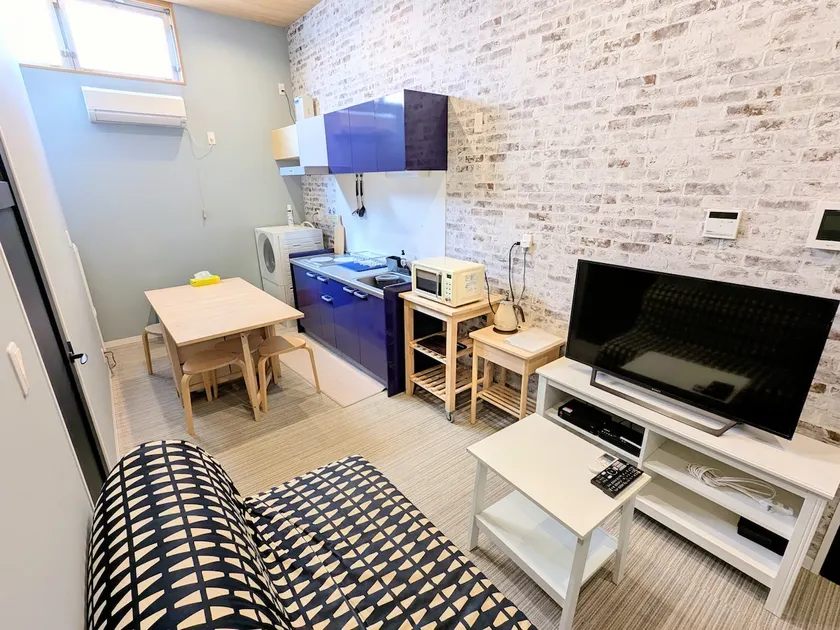 Located near Tokyo Disneyland/Accommodates up to 5 guests ROOM2 - Image 1