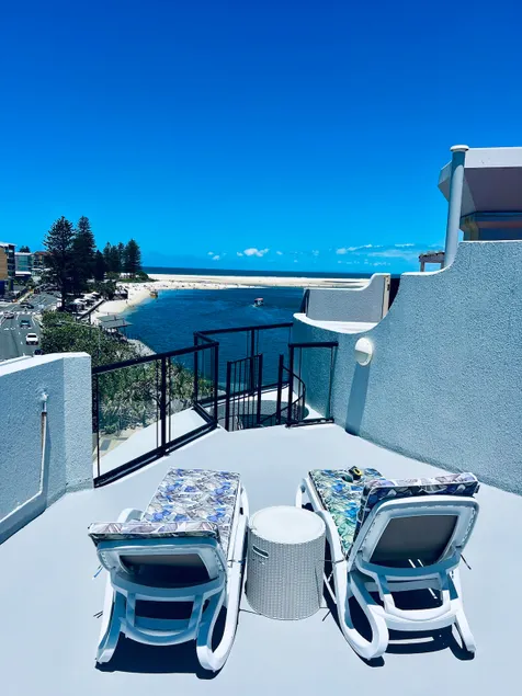 Exclusive Waterfront Rooftop Getaway - Image 1