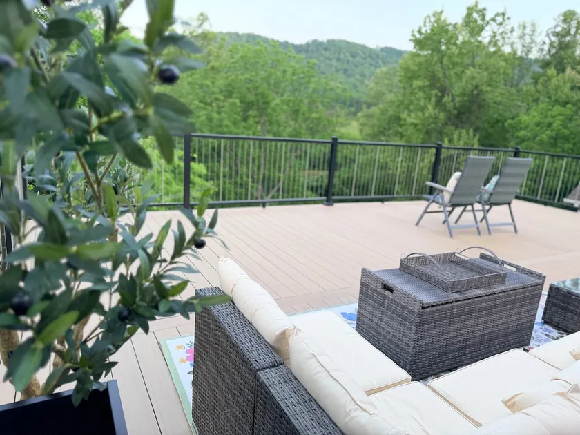 Rooftop*Mountains*Lake/Near Monticello/DT/Wineries - Image 1