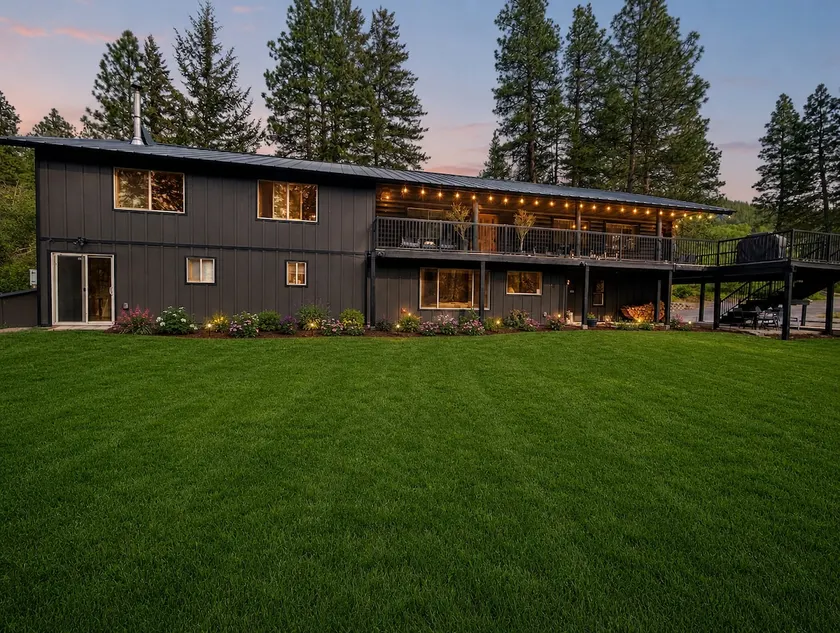 Luxury Log Retreat with hot tub. 2 miles to Town - Image 1