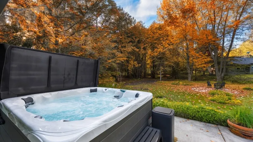 Secluded Home | Walk to Marina + GameRoom & HotTub - Image 1
