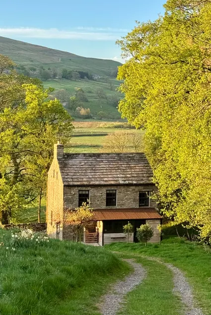 Unique 18thC Yorks Dales Silk Weavers’ mill house. - Image 1