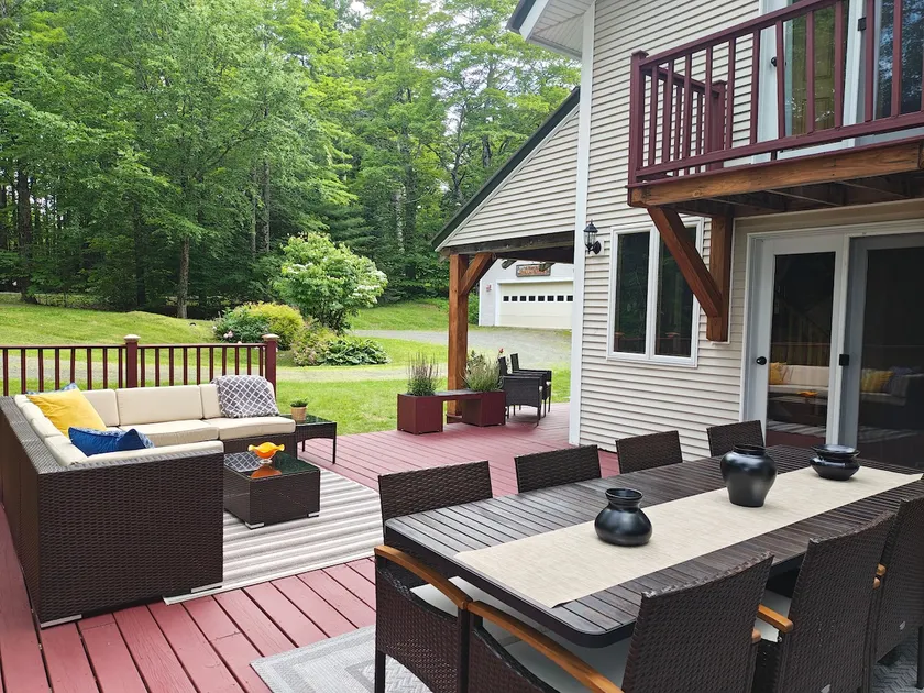 Authentic VT Chalet, Hot tub, Fire pit, Mt Snow - Image 1