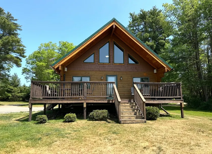 Beautiful Private Cozy Cabin, 3 bedrooms, 5 acres - Image 1
