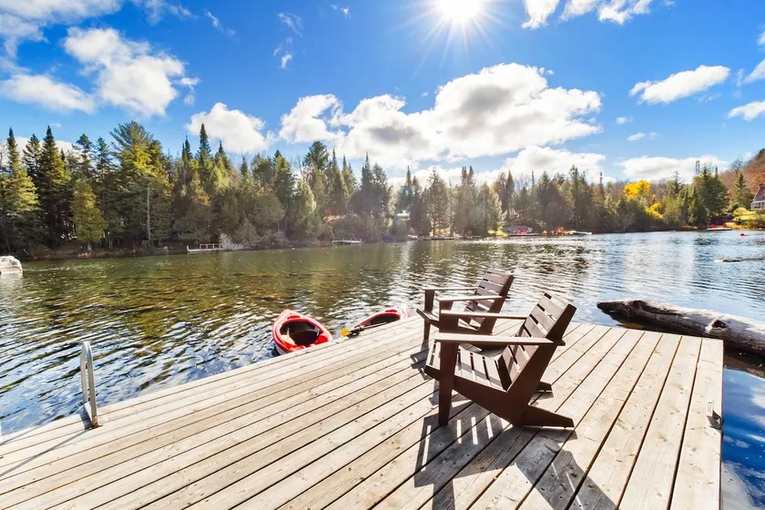 4BED/2BATH/Jacuzzi Family Lakeside Cottage - Image 1