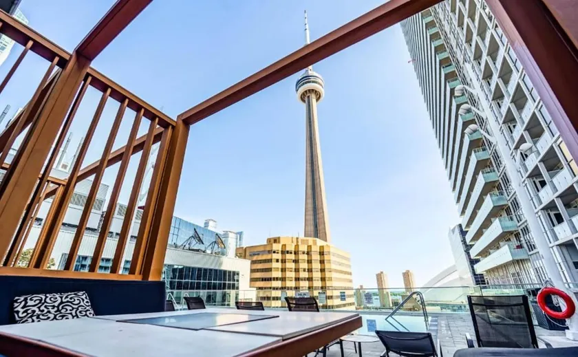 1 Bedroom + Den (Office/Bidet/Balcony) near Rogers - Image 1
