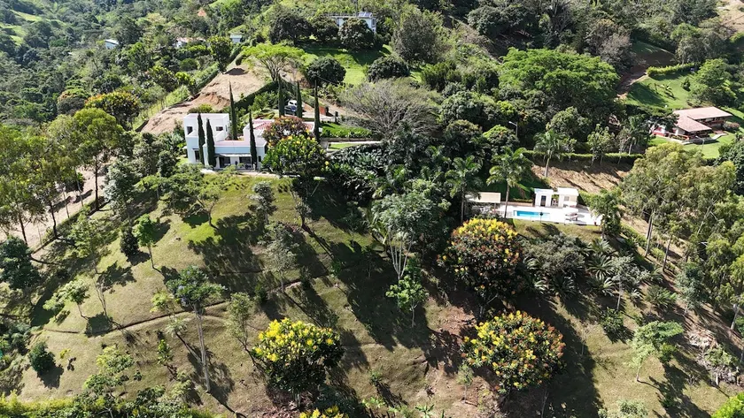 Magical Place: Nature, Comfort, Modern House - Image 1