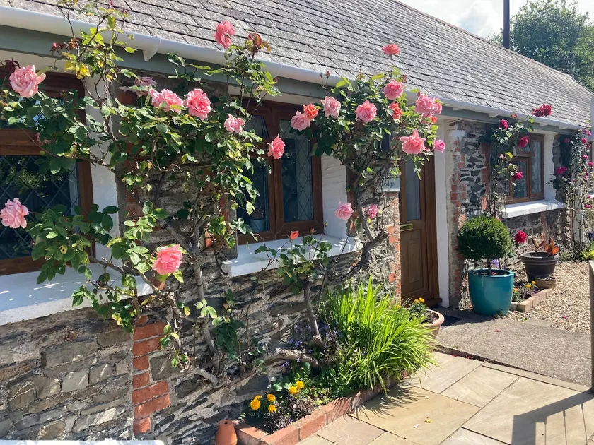 Broadgate Lodge, in the heart of Braunton, Devon - Image 1