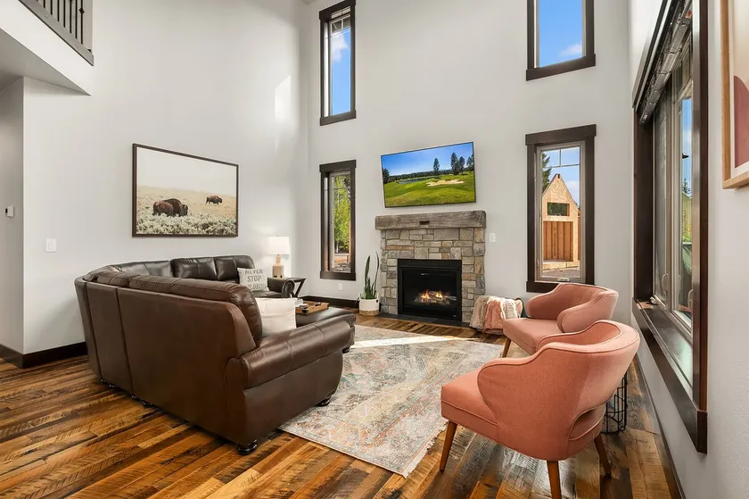 New, Luxury Home in Suncadia! Great Value * Hot Tub * Specials! - Image 1