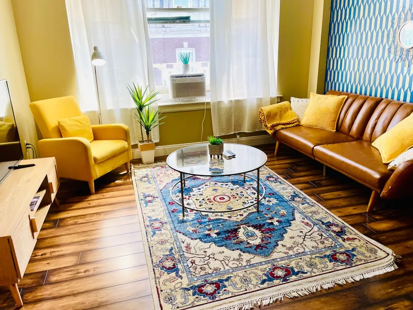 Two Bedroom Apt with 4 twins or converted 2 kings! - Image 1