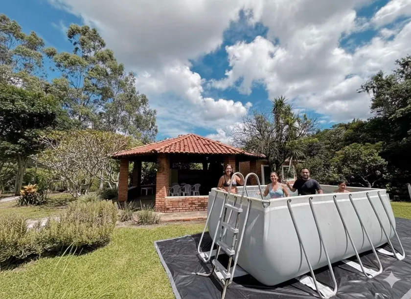 Ranch with river and pool in the midst of nature - Image 1