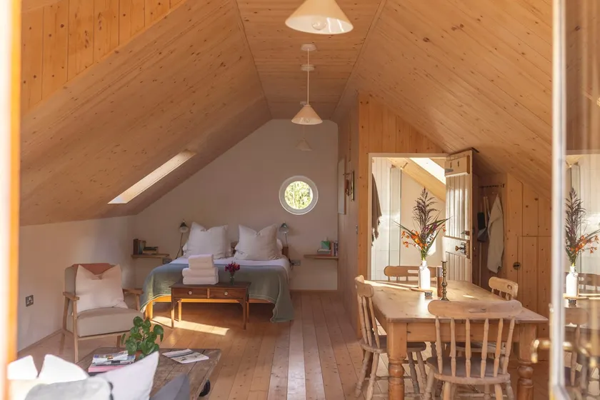 The Boathouse - Seclusion by the sea - Image 1