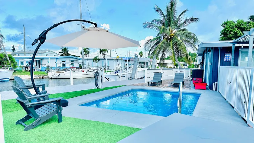 Waterfront Heated Pool 120 ft Boat Dock - Image 1