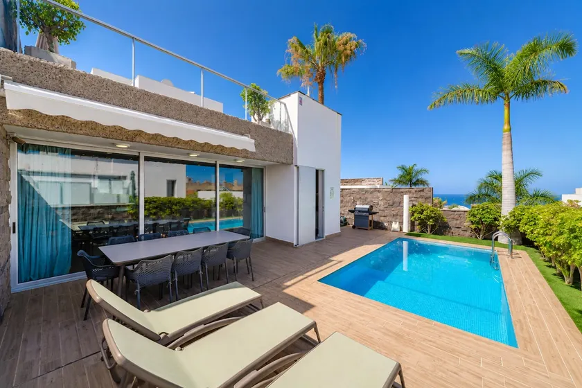 Premium 5BR Villa · Heated Pool · Beach Walk - Image 1