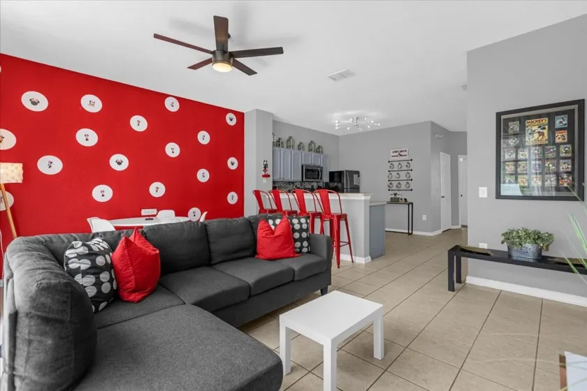 3 Bedrooms / 3 Bathrooms / Windsor Hills (7658 KC) - Image 1