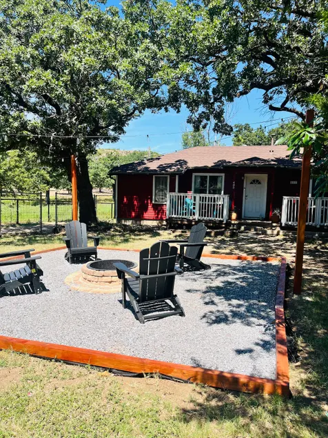 Hot Tub + Views! Chic 3BR/2BA Tosan’s Cottage - Image 1