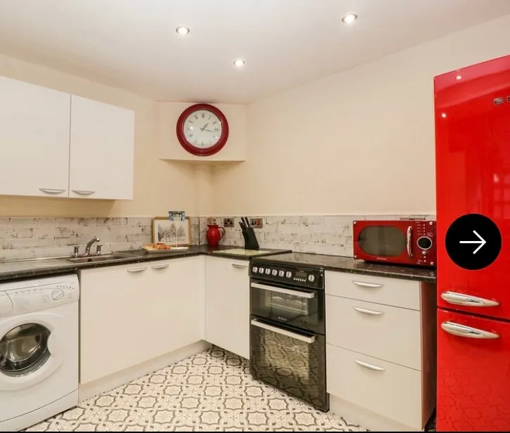 A little bolt hole in Cookley village - Image 1