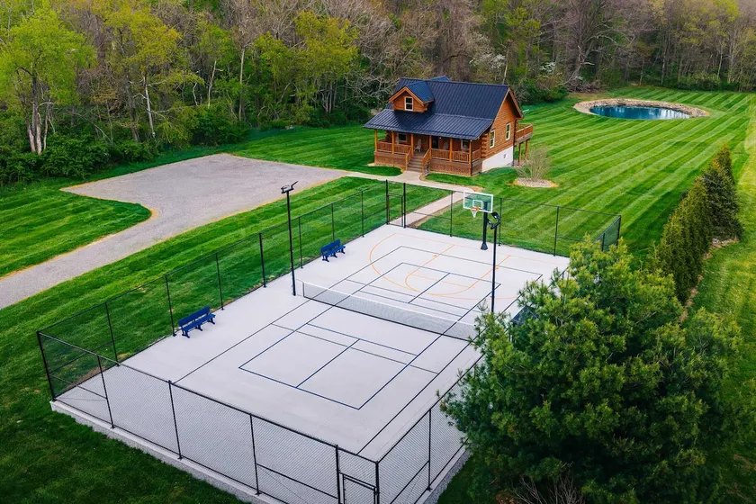 Deer Creek Luxury Cabin | Hot Tub | Sport Court - Image 1