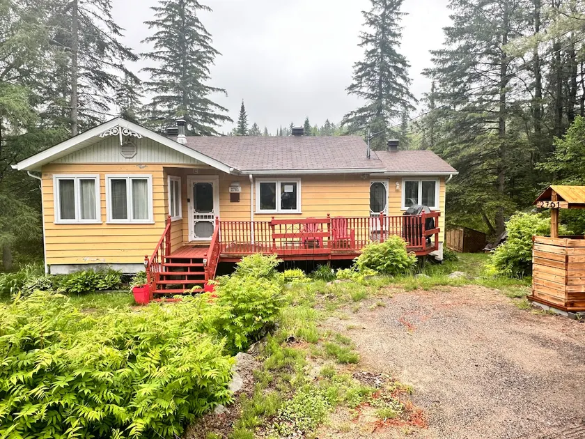 Your waterfront cottage, an oasis of peace - Image 1