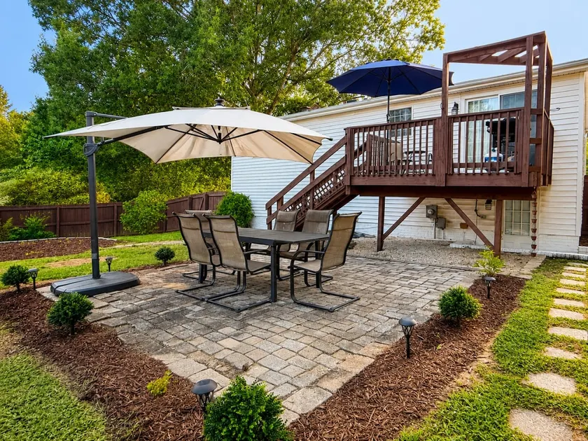 Trailside Retreat . - Image 1