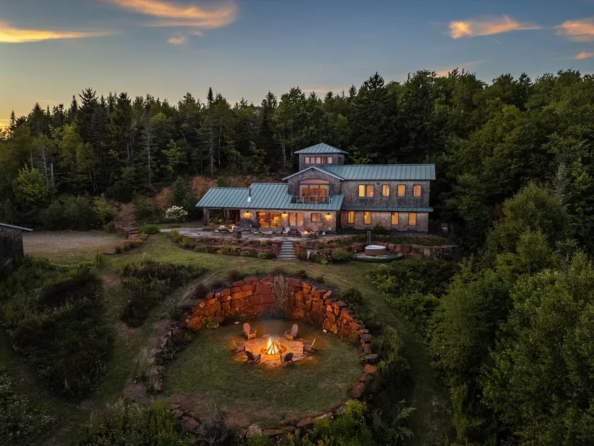 Cliff House - Ocean Views! Architectural designed, 4 Bedroom, 4 bath home! - Image 1