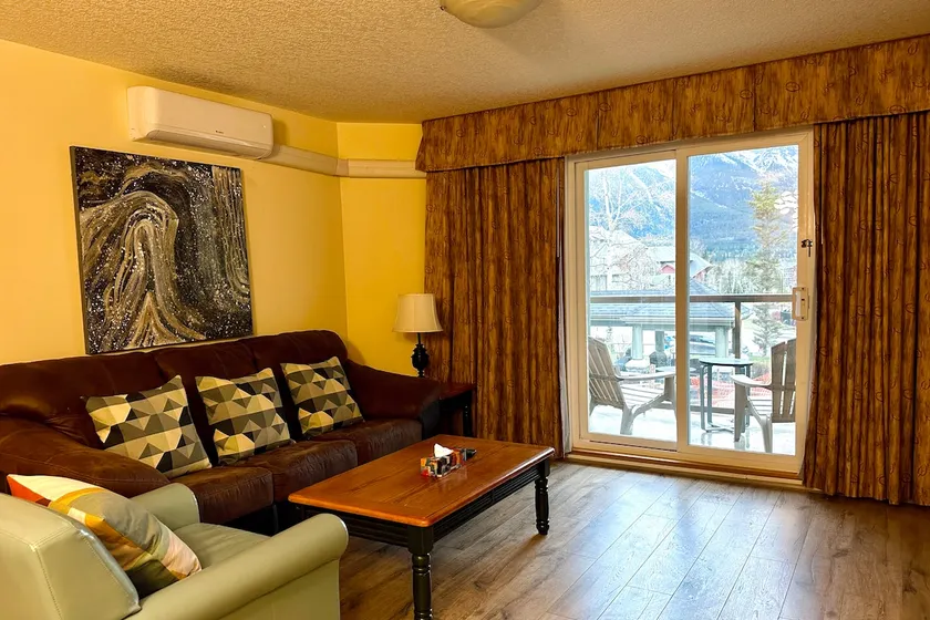 Spectacular 1 BR Suite - Family-friendly/Gym/BBQ/Mountain Views - Image 1