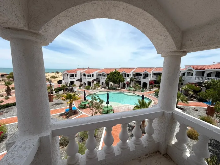 La hacienda condo Four - Image 1