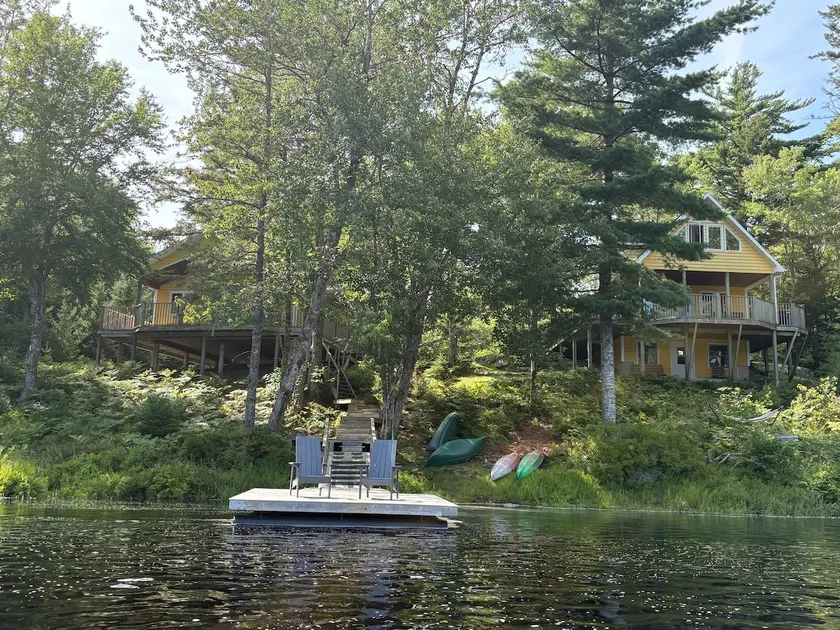 Beautiful cottages on Tusket River/Third Lake - Image 1