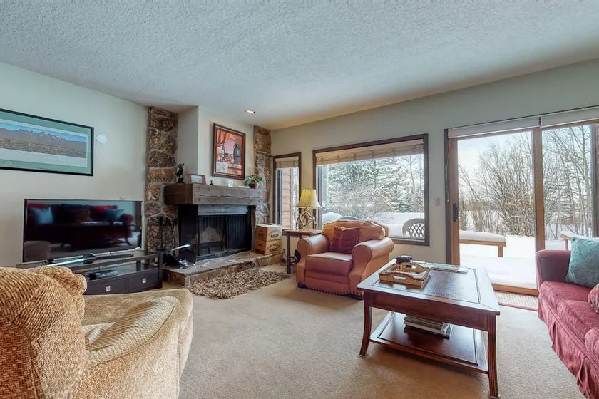 Gorgeous 2BR Mountainview Jackson Hole | Deck - Image 1