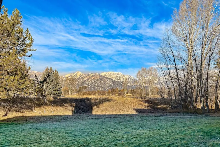 Rustic 2BR Mountainview Jackson Hole | Deck - Image 1