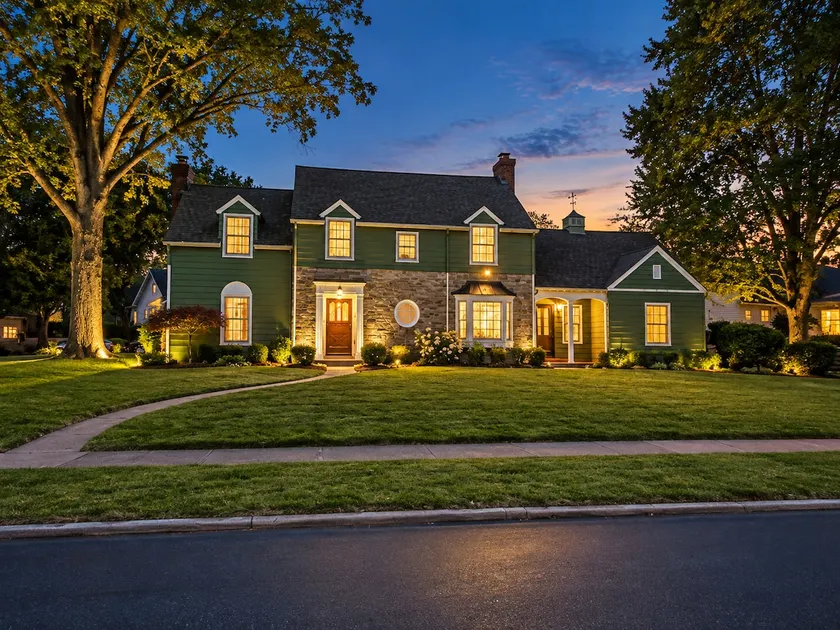 The Mansion at Crandall Park - Image 1