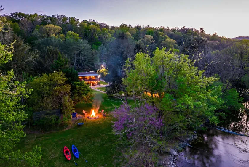 Peaceful River Retreat | Kayaks, Hot Tub, Fire Pit - Image 1