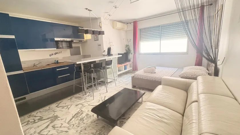 Studio for 2 or 4 people, Wi-Fi, air-conditioned, beach 50 m away - Image 1