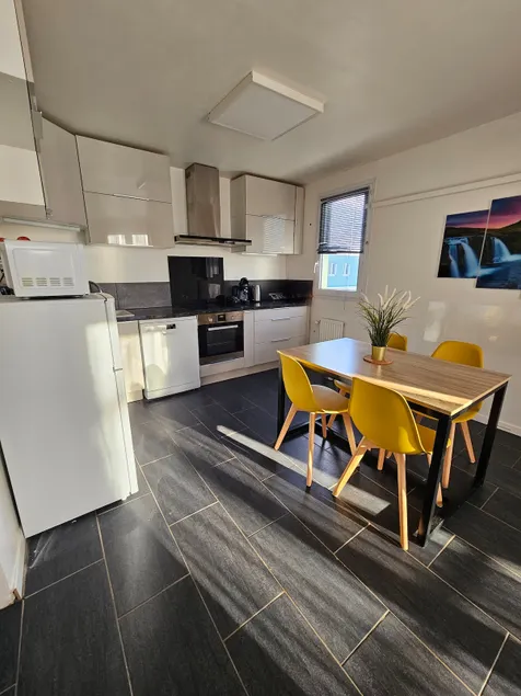 Évry Graphik – Apartment 35 minutes from Paris - Image 1
