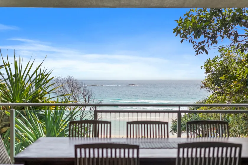 Waves 8 - Beachfront + Pool - Image 1