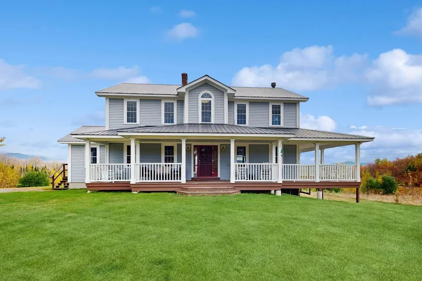 4BR Mountainview: Dog Friendly, Hot Tub & Views - Image 1