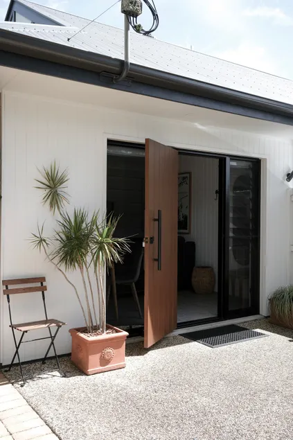 Close to Beach and National Park walks. - Image 1