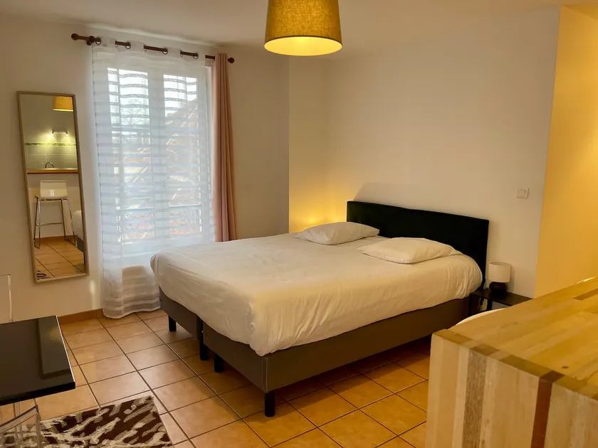 Very nice renovated studio - 160 cm bed - Image 1