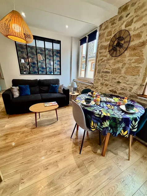 ”Le Saint-Jean” Cozy nest in the heart of Vieux-Lyon - Image 1