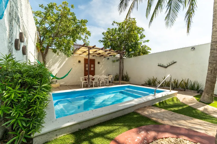 House with pool 30 meters from the beach in Progreso. - Image 1